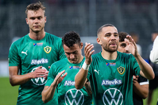 Jönköpings Södras Malkolm Moenza jublar