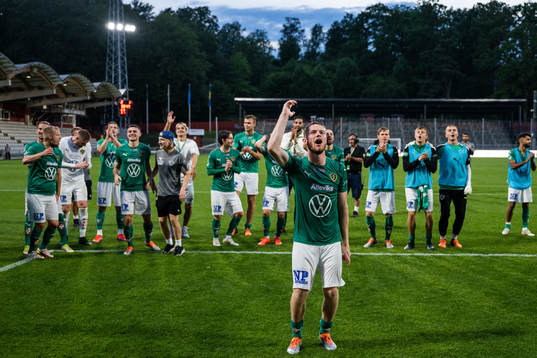 Jönköpings Södras Daniel Ljung jublar