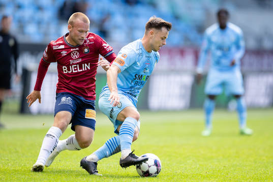 Örgrytes Nicklas Bärkroth och AFC Eskilstunas Ryan