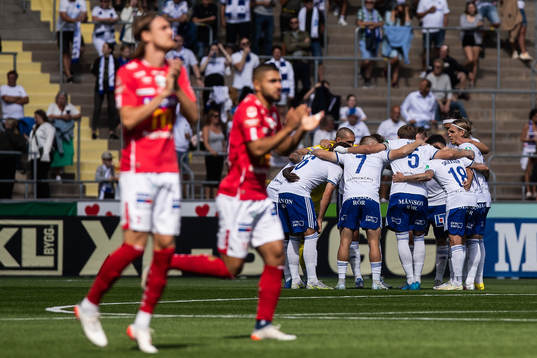 IFK Norrköpings spelare samlas