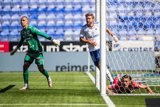 Degerfors målvakt Alfie Malik Whiteman och Gustav Granath