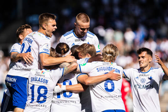 IFK Norrköpings spelare jublar