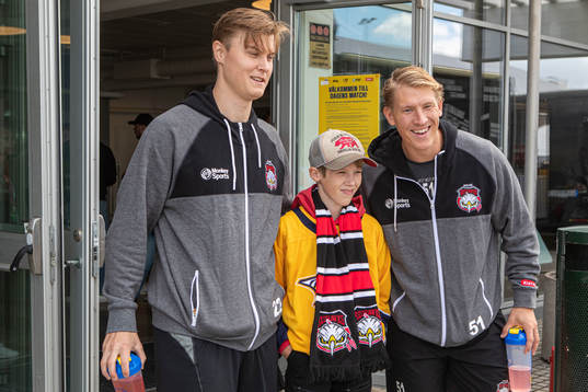 Malmö Redhawks Fredrik Händemark och Emil Sylvegård med
