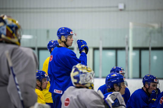 Simon Edvinsson of the Swedish under-20 national ice hockey