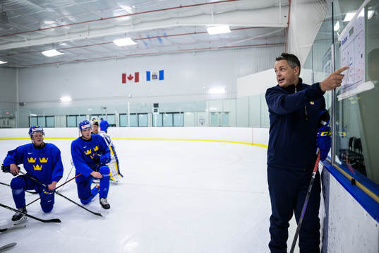 Head coach Tomas Montén of the Swedish under-20 national
