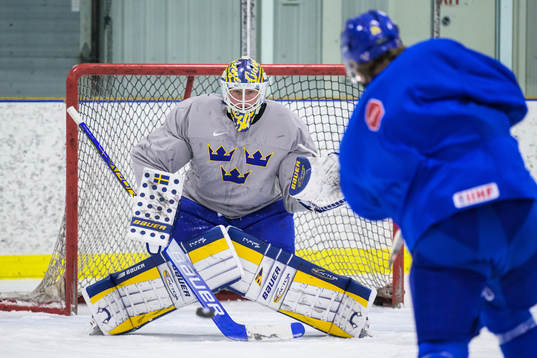 Goaltender Calle Clang of the Swedish under-20 national ice