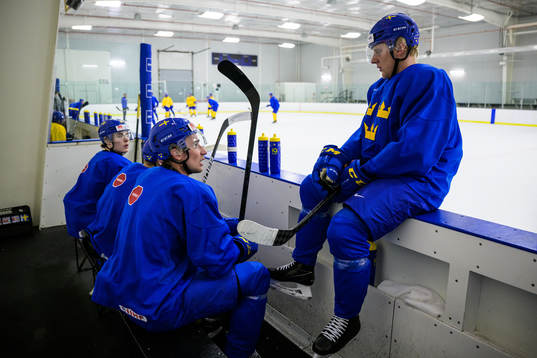Daniel Torgersson and Emil Andrae of the Swedish under-20