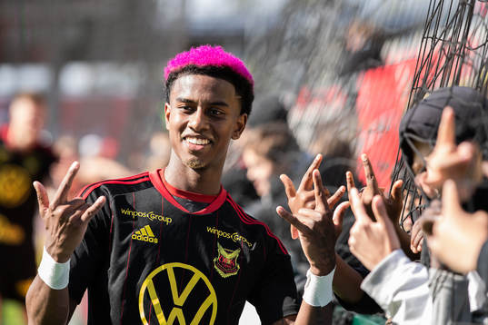 Östersunds Cesar Weilid jublar