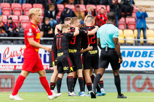 Östersunds Cesar Weilid  jublar