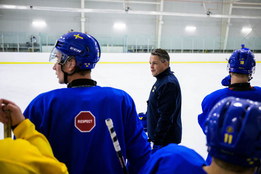 Head coach Tomas Montén of the Swedish under-20 national