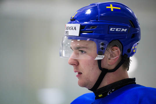 Helge Grans of the Swedish under-20 national ice hockey team