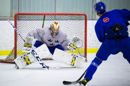 Goaltender Carl Lindbom of the Swedish under-20 national