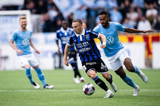 Sirius Aron Bjarnason och Malmö FFs Isaac Kiese Thelin