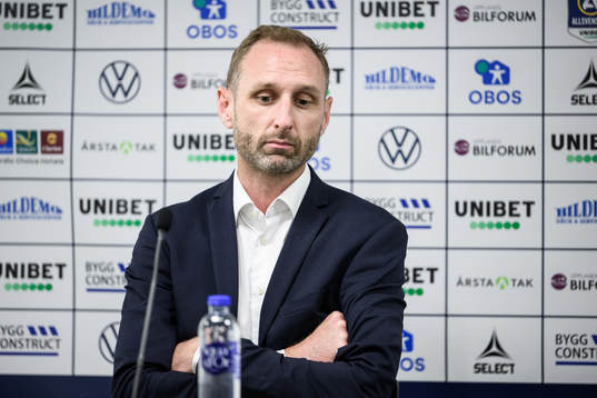 Malmö FFs tränare  Andreas Georgson på presskonferensen