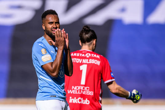 Malmö FFs Isaac Kiese Thelin deppar