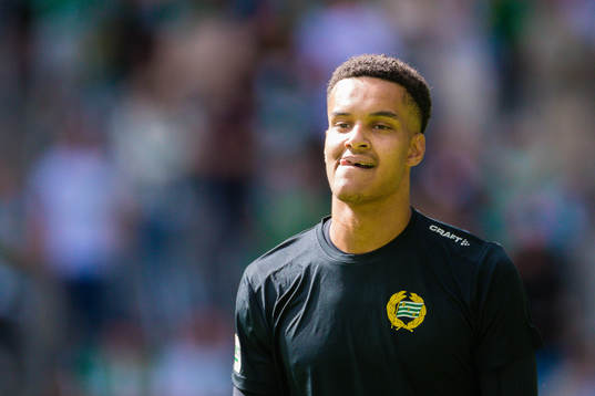 Hammarbys målvakt Oliver Dovin