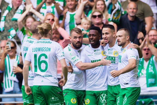 Hammarbys Hammarbys Abdelrahman Saidi (m) jublar med Mads