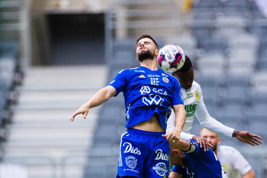 Sundsvalls Peter Makrillos oc Hammarbys Shaquille Pinas