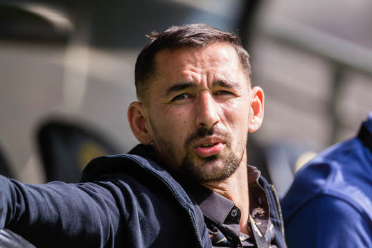Hammarbys Loret Sadiku införn fotbollsmatchen i