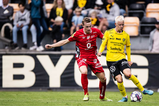 Elfsborgs Jeppe Møldrup Okkels och Mjällbys Otto Rosengren