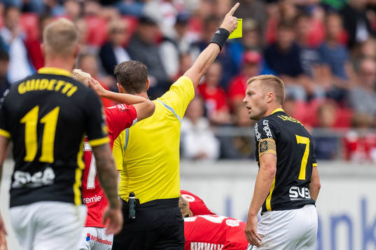 s Sebastian Larsson