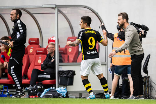 s Nicolas Stefanelli och tränare Bartosz Grzelak