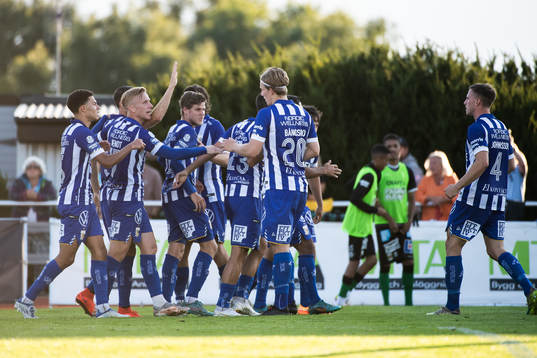 IFK Göteborgs spelare jublar