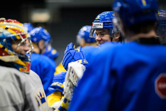 William Wallinder of the Swedish under-20 national ice