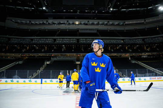 Simon Edvinsson of the Swedish under-20 national ice hockey