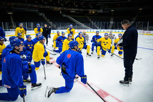 Head coach Tomas Montén of the Swedish under-20 national
