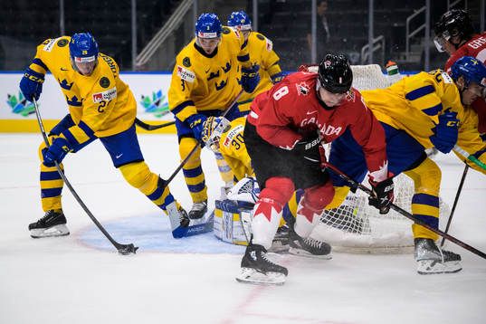 Daniel Torgersson, Helge Grans, goaltender Calle Clang and