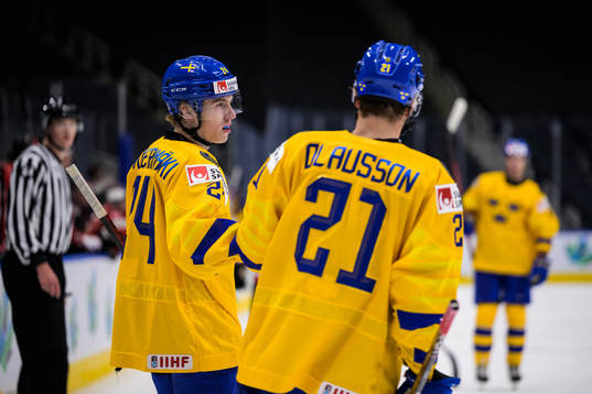 Jonathan Lekkerimäki and Oskar Olausson of Sweden