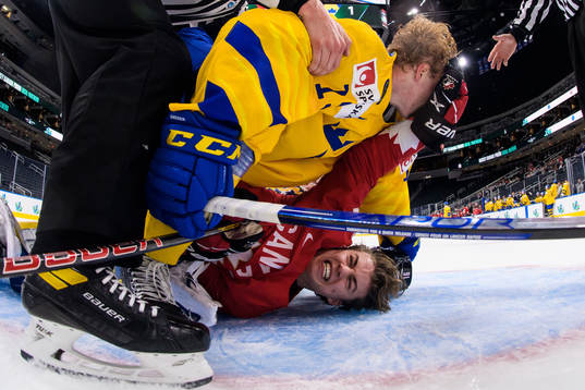 Bläddra bland fler bilder av Ice Hockey, U20, Canada - Sweden