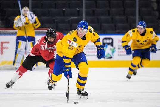 Oskar Olausson of Sweden