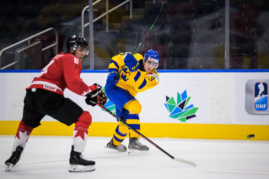 Ronan Seeley of Canada and Daniel Ljungman of Sweden