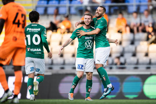 Jönköpings Södras Daniel Ljung och Malkolm Moenza jublar