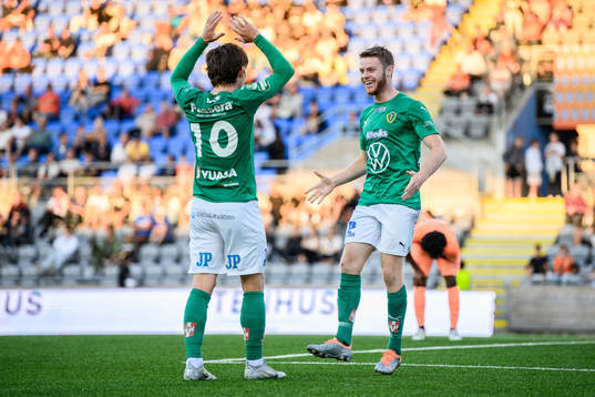 Jönköpings Södras Daniel Ljung jublar