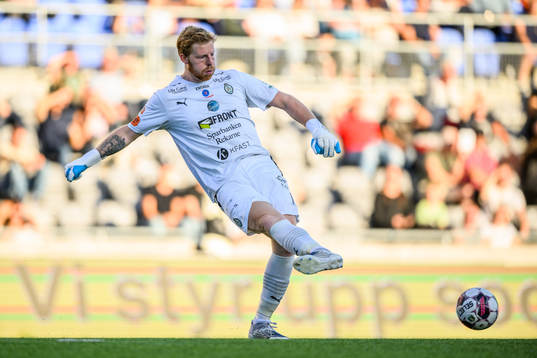 AFC Eskilstunas målvakt Nick Wolters