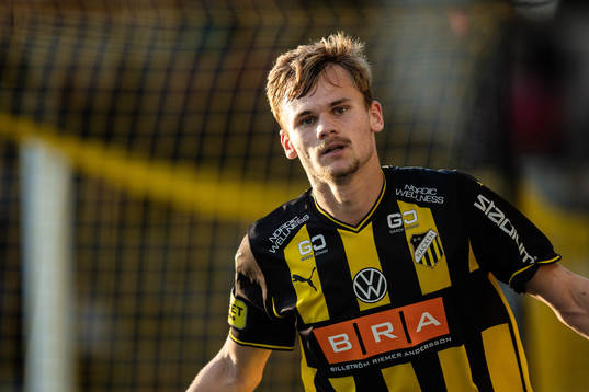 Häckens Oscar Uddenäs jublar