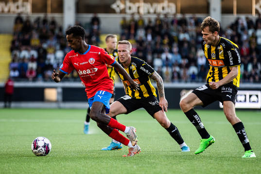 Helsingborgs Taha Ali mot Häckens Mikkel Rygaard Jensen