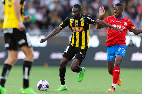 Häckens Blair Turgott och Helsingborgs Diego Fumaca