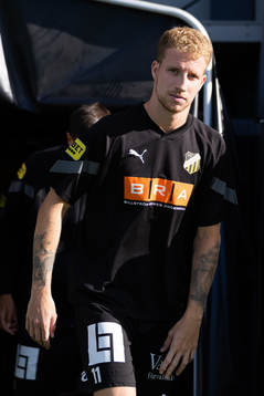 Häckens Samuel Gustafson innan fotbollsmatchen i