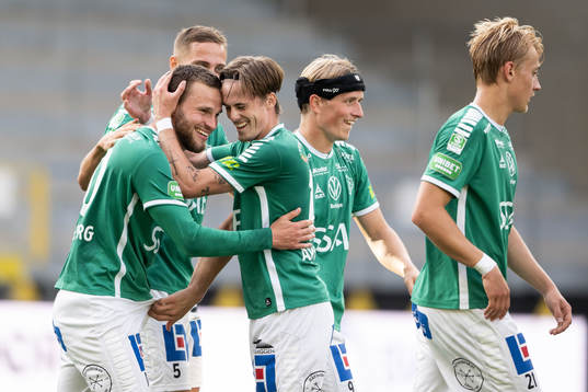 Brages Niklas Söderberg jublar med lagkamraterna