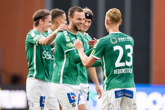 Brages Niklas Söderberg jublar med lagkamraterna