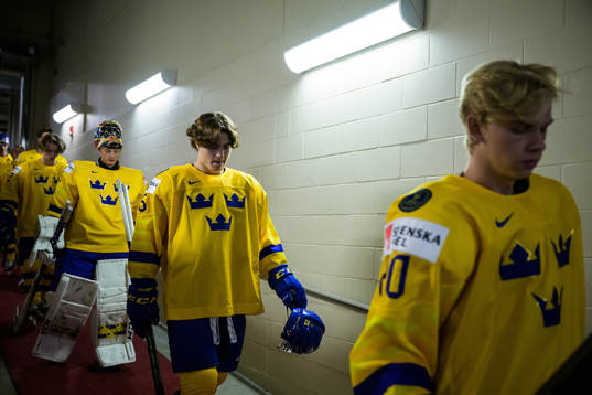 Liam Öhgren of Sweden walks to a practice session