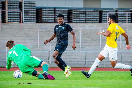 Lunds Abdramane Djitteye mot IFK Malmös målvakt Melker