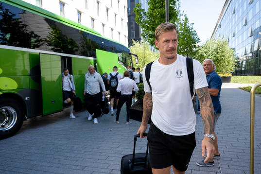 Goalkeeper Johan Dahlin of Malmö FF