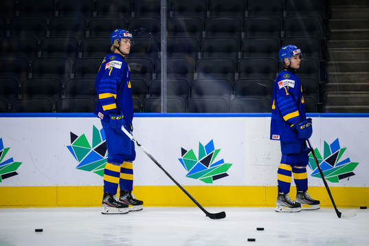 Simon Edvinsson and Fabian Lysell of Sweden at warm-up