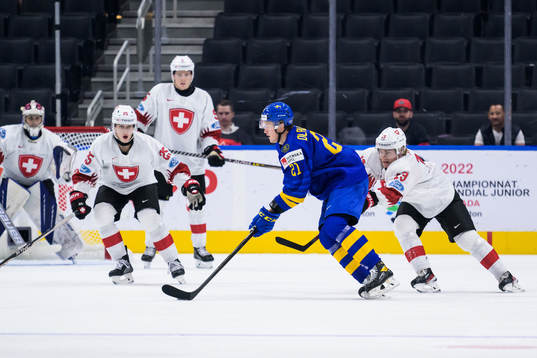 Oskar Olausson of Sweden against Jonas Taibel and Mats Alge