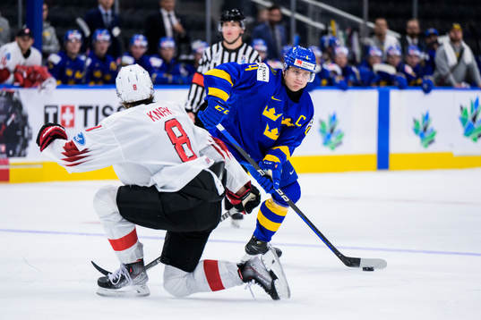 Simon Knak of Switzerland and Emil Andrae of Sweden